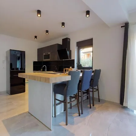 Lovely 2-bed In Drenje Near Rabac Apartment *